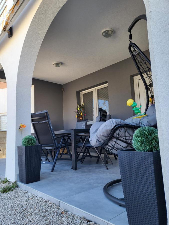 Apartmani Plesa Vir Exterior photo
